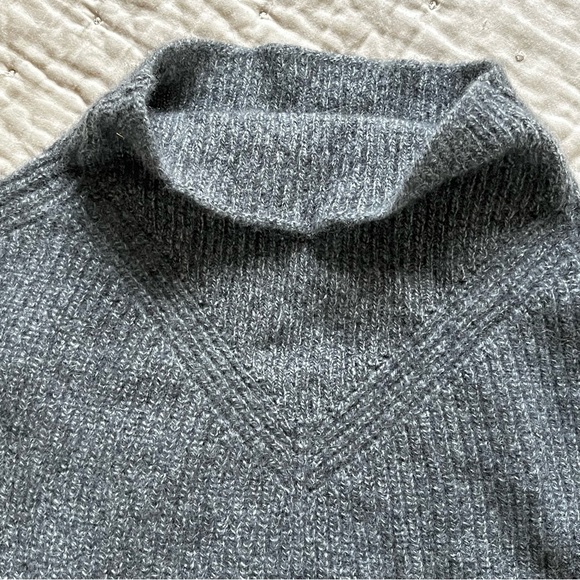 Anthropologie Cashmere Charcoal Crop Sweater Vest - Picture 5 of 12
